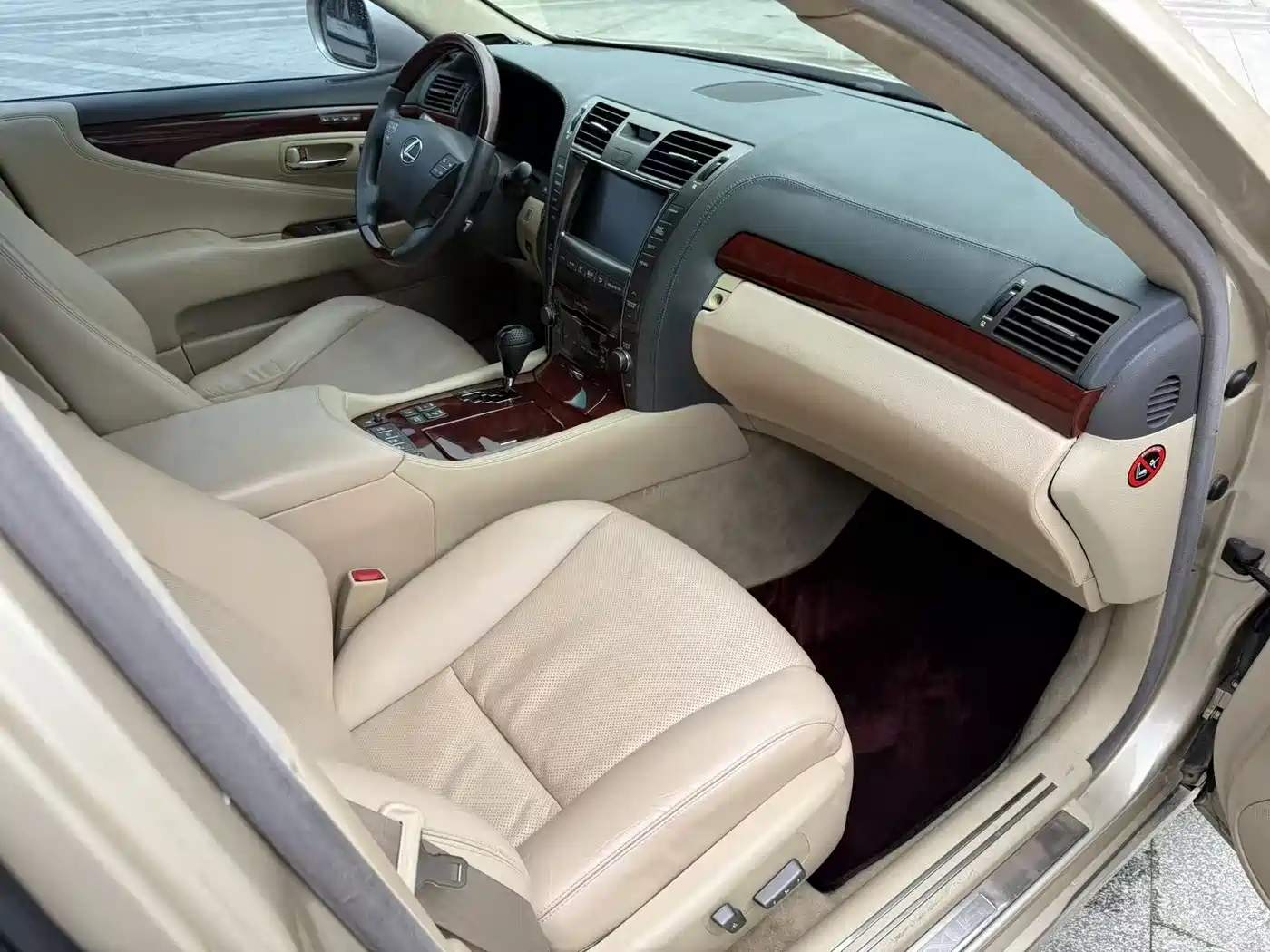 Lexus LS 2006 460L Premium Edition фото 12