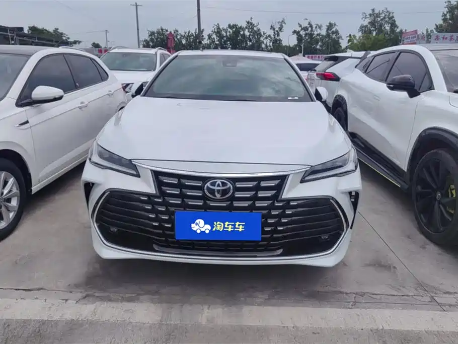 Toyota Avalon 2023 2.0L Premium Selection фото 2