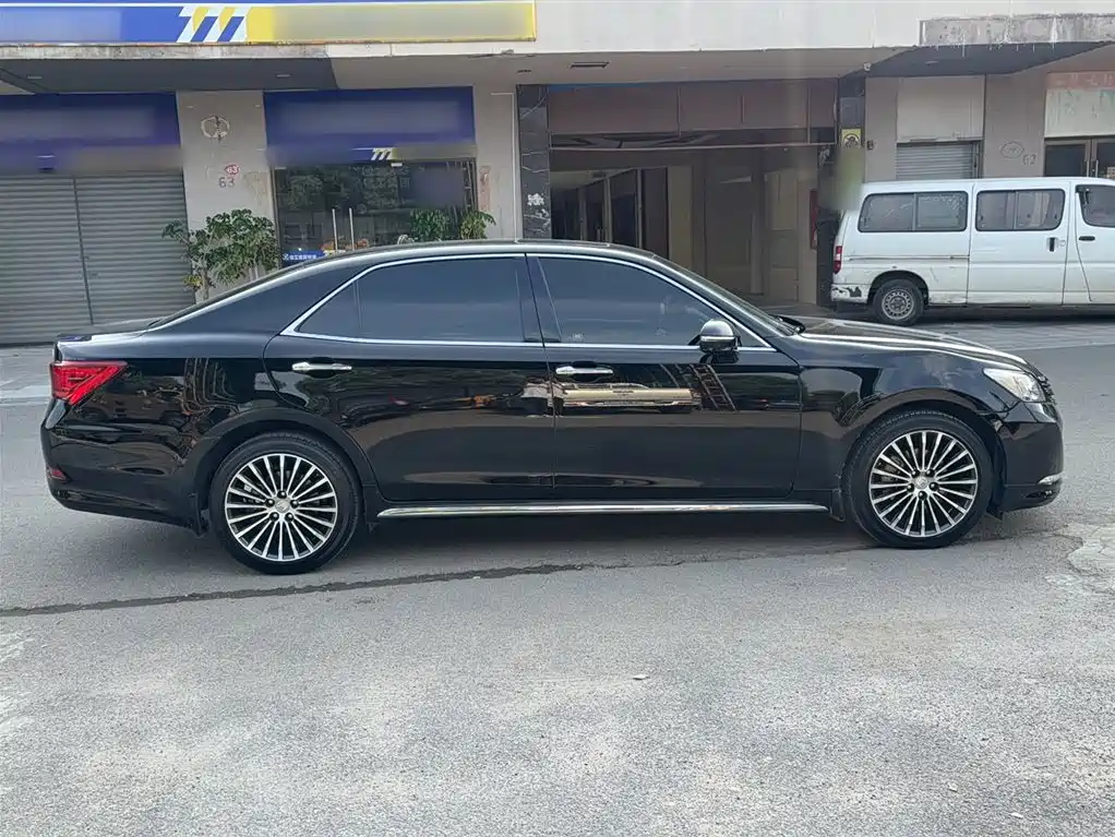 Toyota Crown 2018 2.0T Sport Edition фото 14