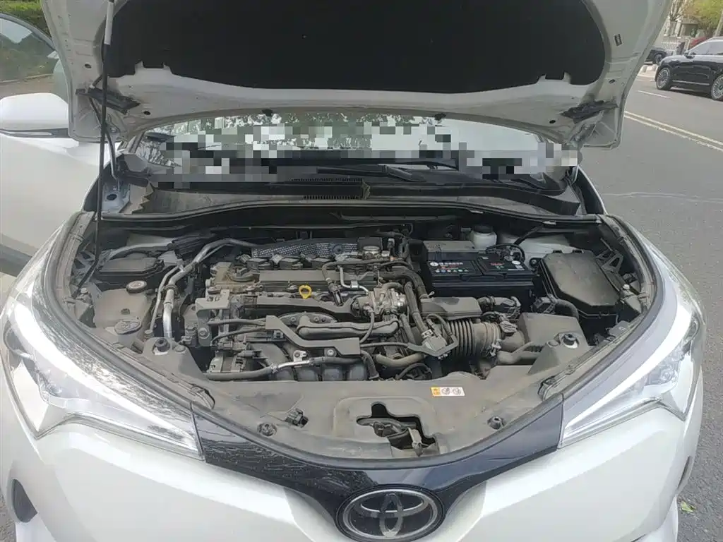 Toyota C-HR 2020 Model 2.0L Leading фото 16