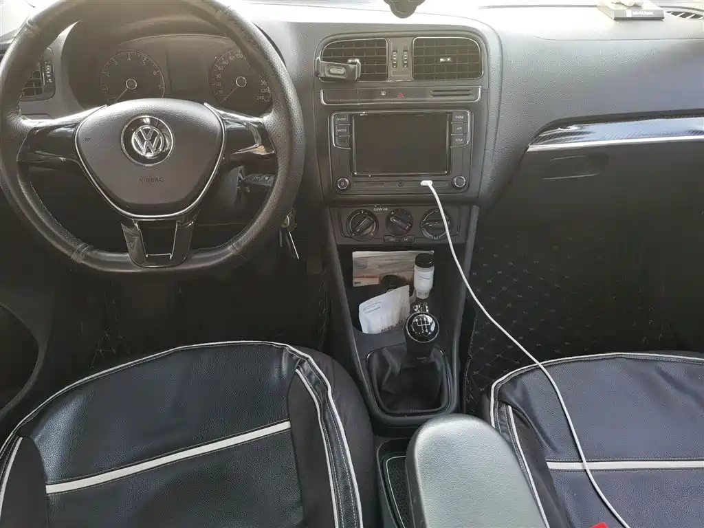 Volkswagen Polo 2016 1.4L Manual Trend фото 5