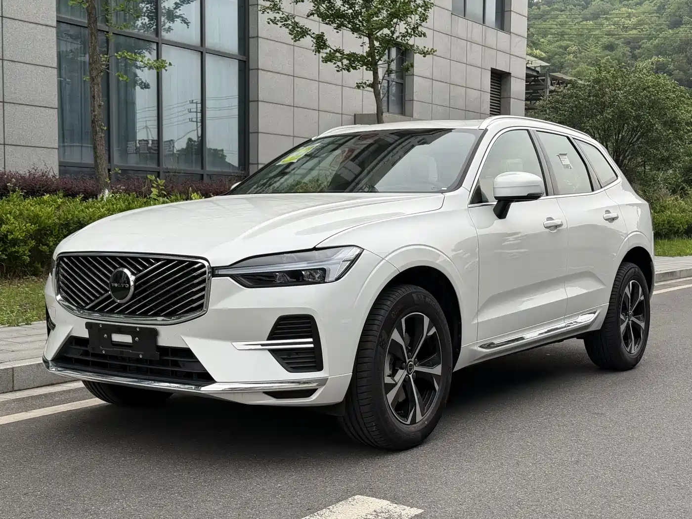 Volvo XC60 2026 2026 Model B5 AWD Smart Elite Luxury