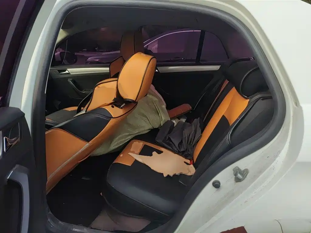 Volkswagen Bora 2015 Quality Edition 1.6L Manual Fashion фото 13