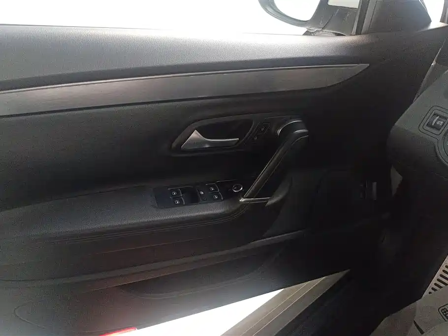 Volkswagen FAW-Volkswagen CC 2015 2.0TSI Luxury фото 7