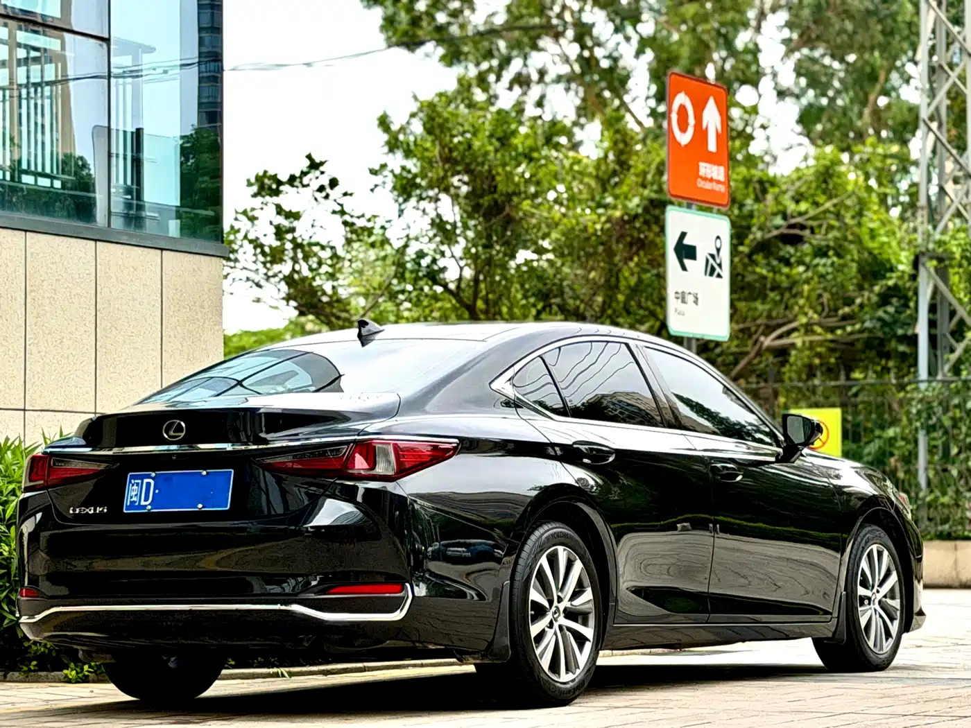 Lexus ES 2018 200 Excellence Edition China V фото 6