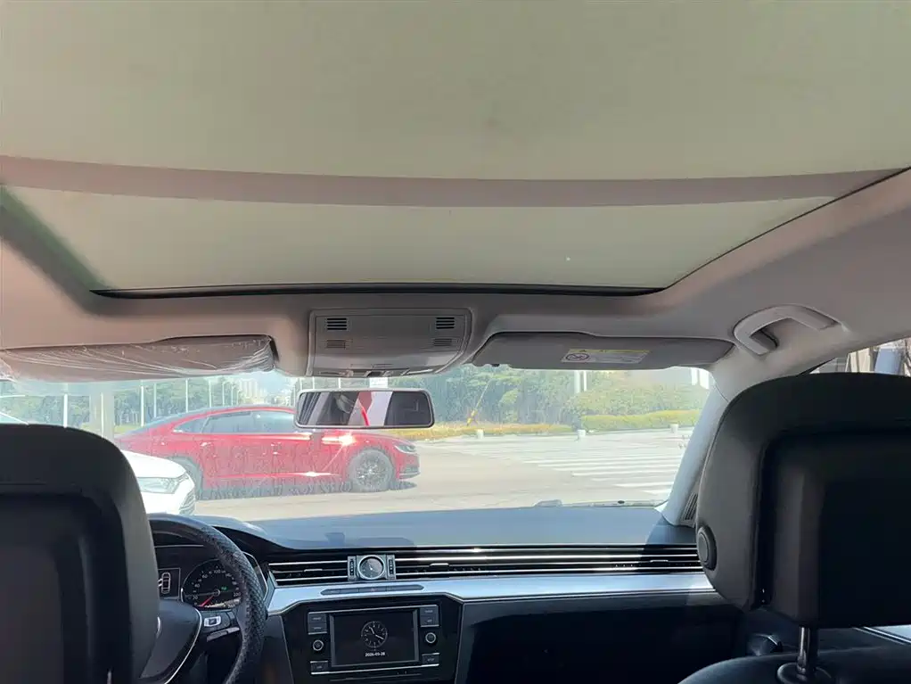Volkswagen Magotan 2018 330TSI DSG Leading фото 15