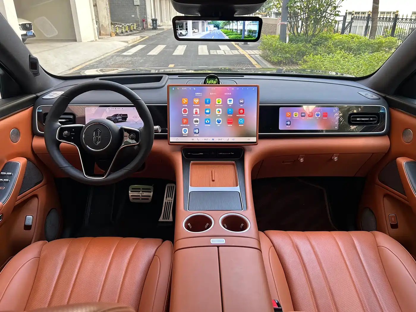 AITO Wenjie AITO M7 2026 Extended Range Pro+ AWD 5-seater фото 15