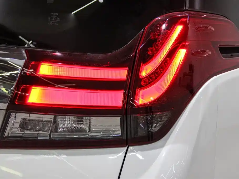 Toyota Alphard 2015 3.5L Luxury Edition фото 8