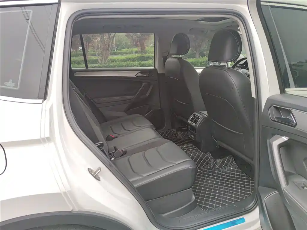 Volkswagen Tiguan L 2020 330TSI Auto 2WD Smart Luxury China VI фото 8