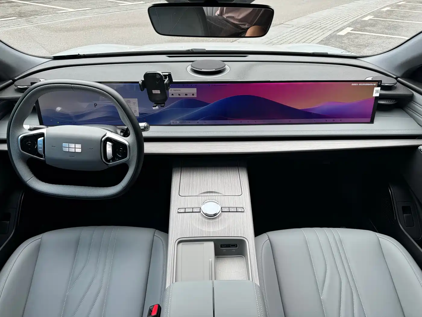 Geely Galaxy Galaxy E8 2025 2024 Model 550km RWD Soaring Dragon Edition
