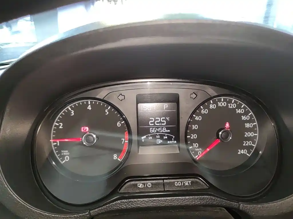 Volkswagen Polo 2018 1.5L Auto Safe Drive фото 12