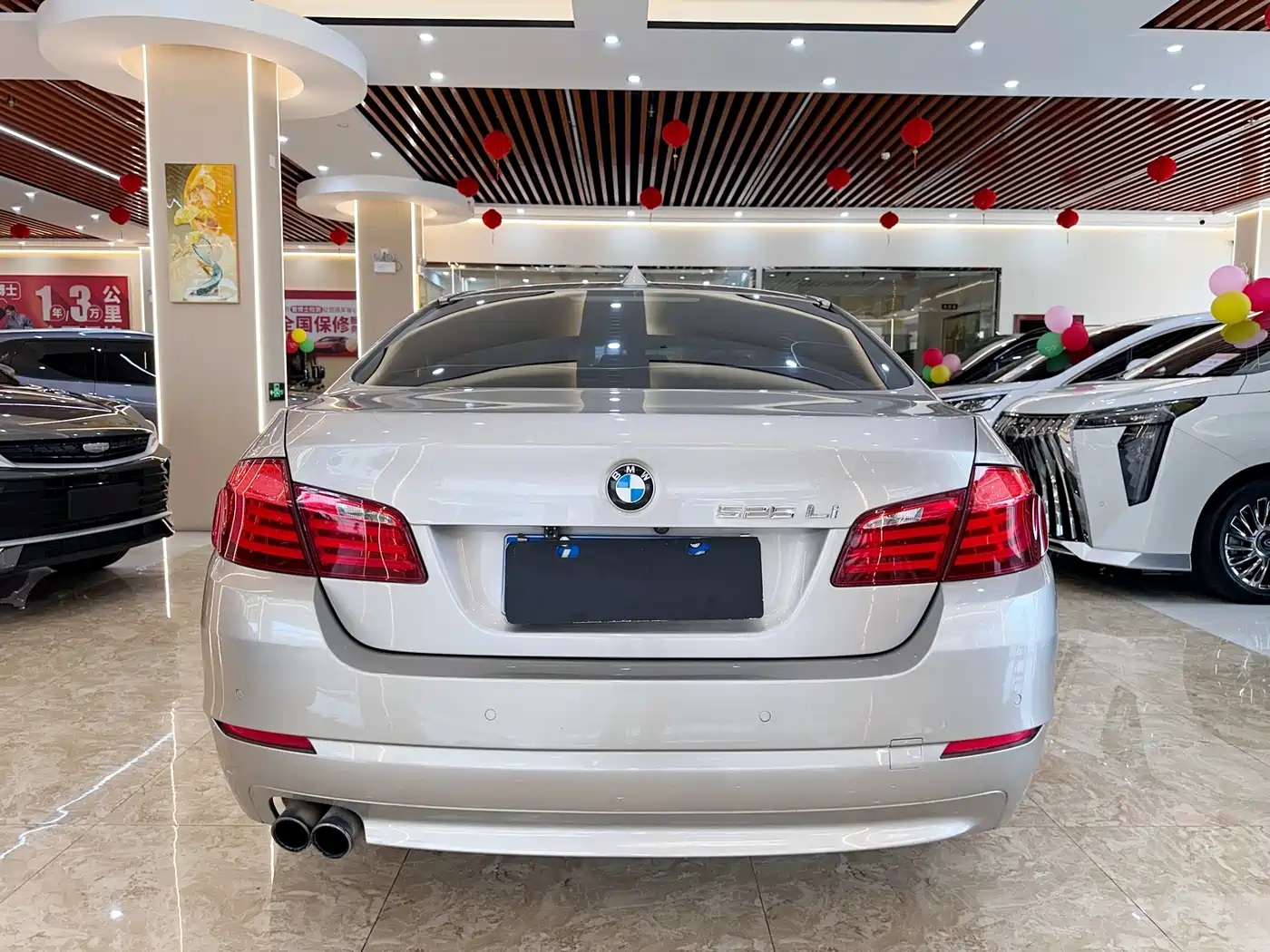 BMW 5 Series 2013 525Li Luxury фото 5