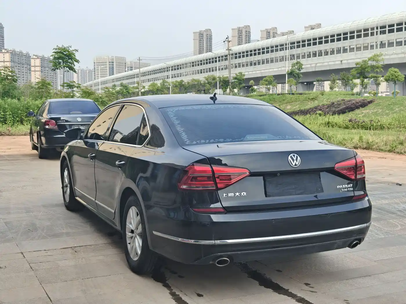 Volkswagen Passat 2016 330TSI DSG Honor Edition фото 9