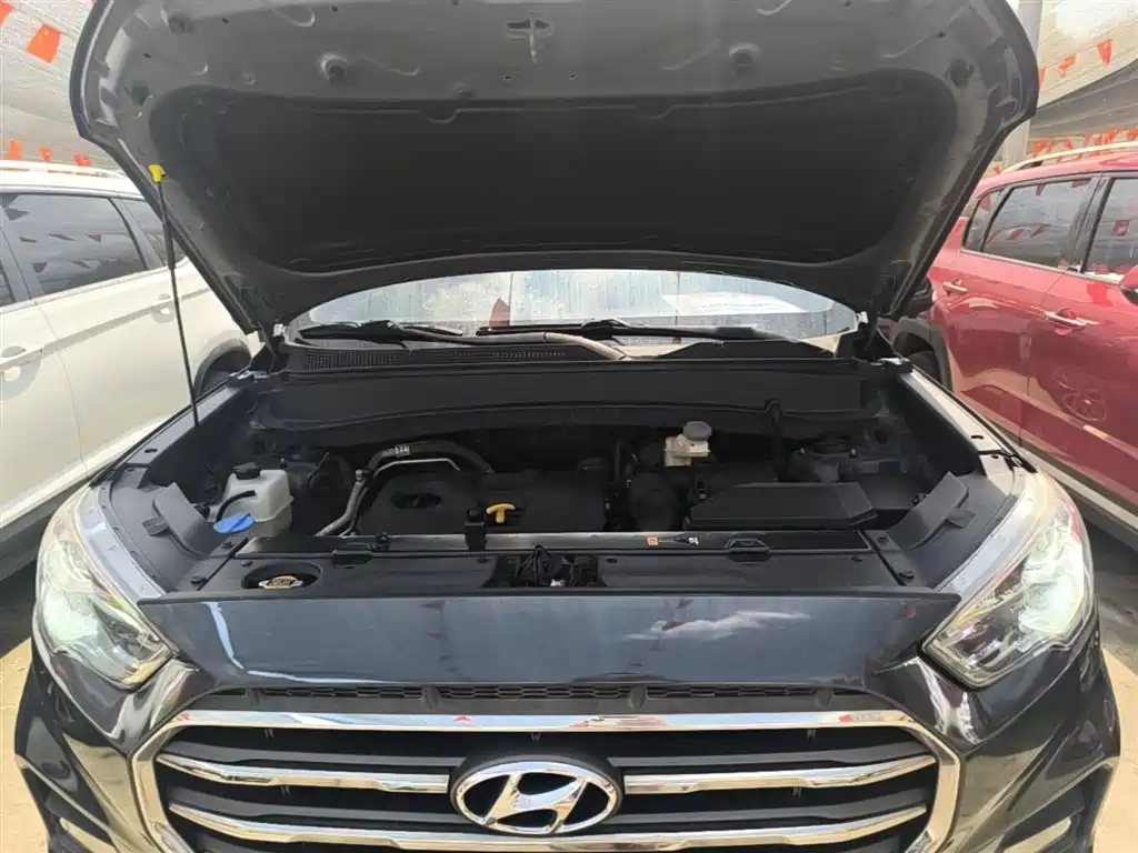 Hyundai Beijing Hyundai ix35 2018 2.0L Automatic 2WD Zhiyong·Enjoyment Edition фото 20