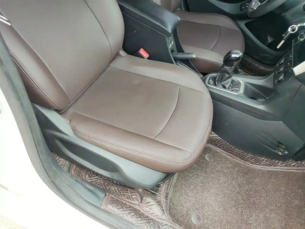 Peugeot 301 2016 1.6L Manual Comfort Edition фото 20