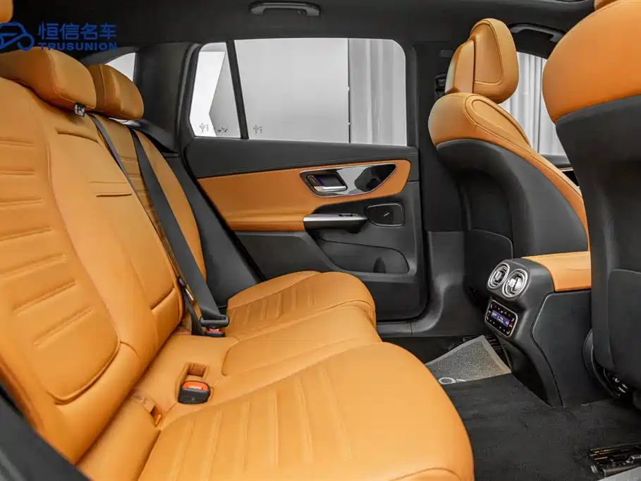 Mercedes-Benz GLC 2023 GLC 260 L 4MATIC Luxury 5-Seater фото 16