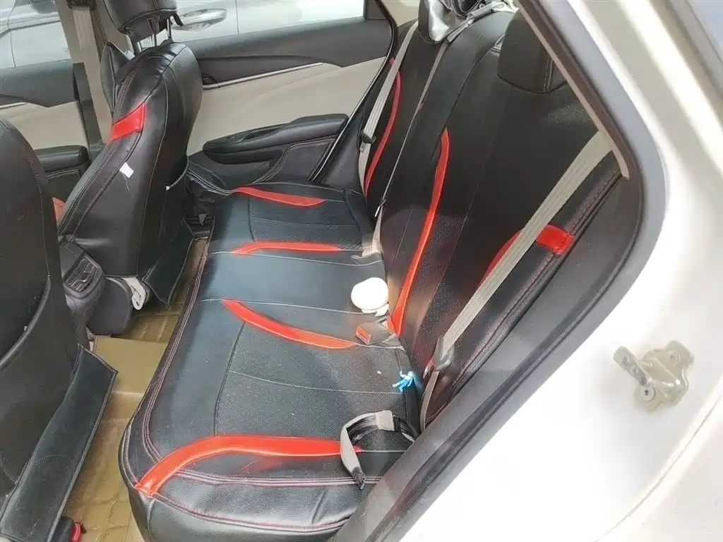 Buick Excelle 2015 15N Automatic Progressive фото 18