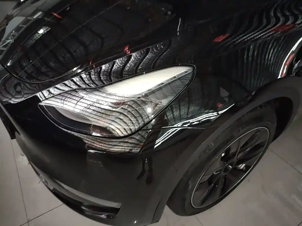 Фото 24 - Tesla Model Y