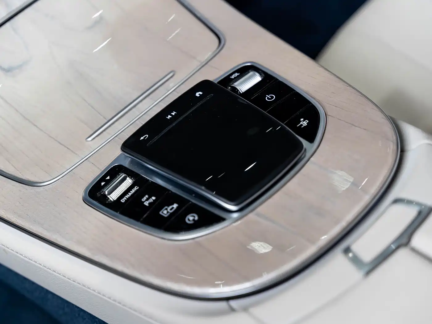 MERCEDES-BENZ E-CLASS (IMPORTED)