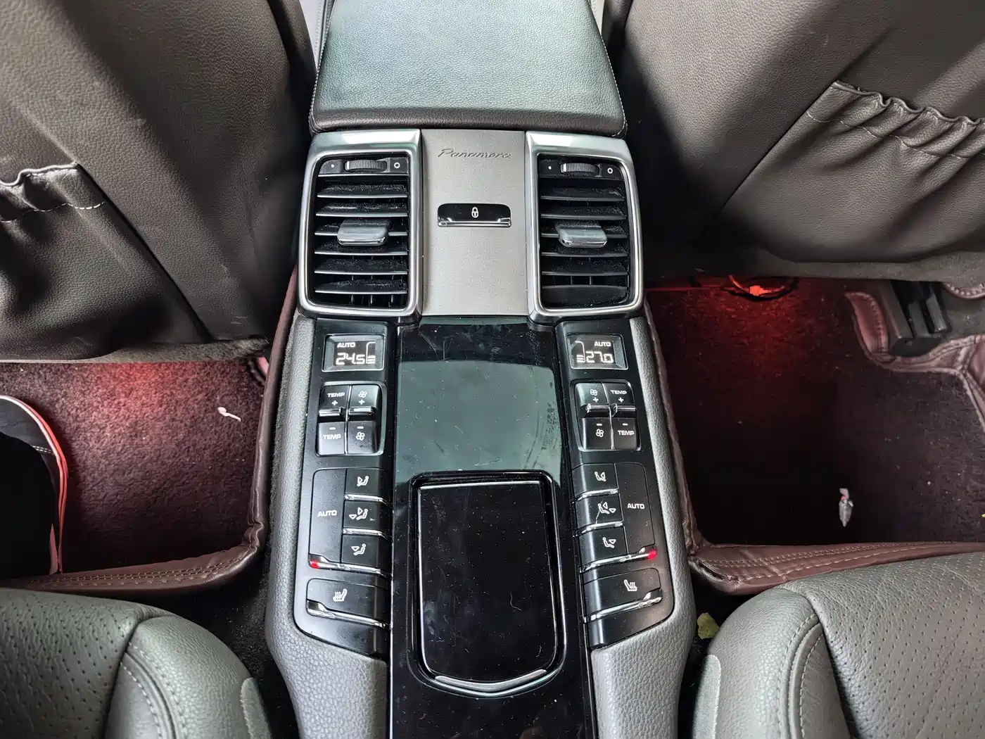Porsche Panamera 2014 Panamera 4 3.0T фото 15