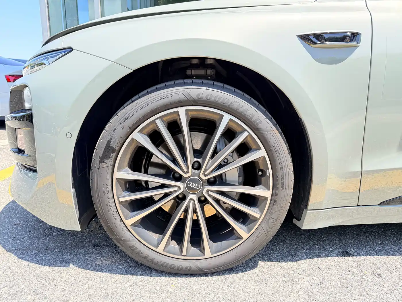 Audi A6L e-tron 2026 Model Pioneer Edition фото 4