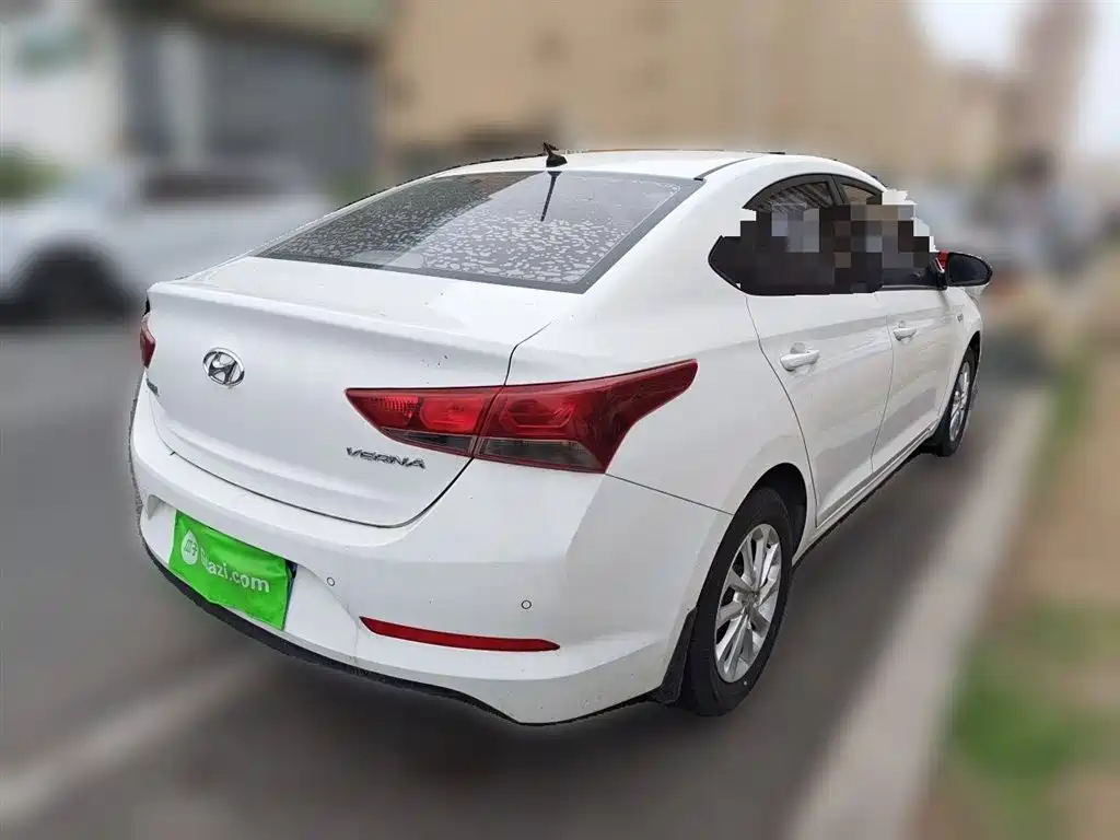 Hyundai Verna 2016 1.4L Automatic Cool Edition GLS фото 4