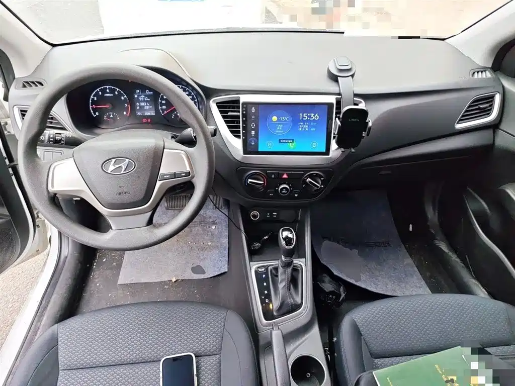 Hyundai Verna 2016 1.4L Automatic Cool Edition GLS фото 5