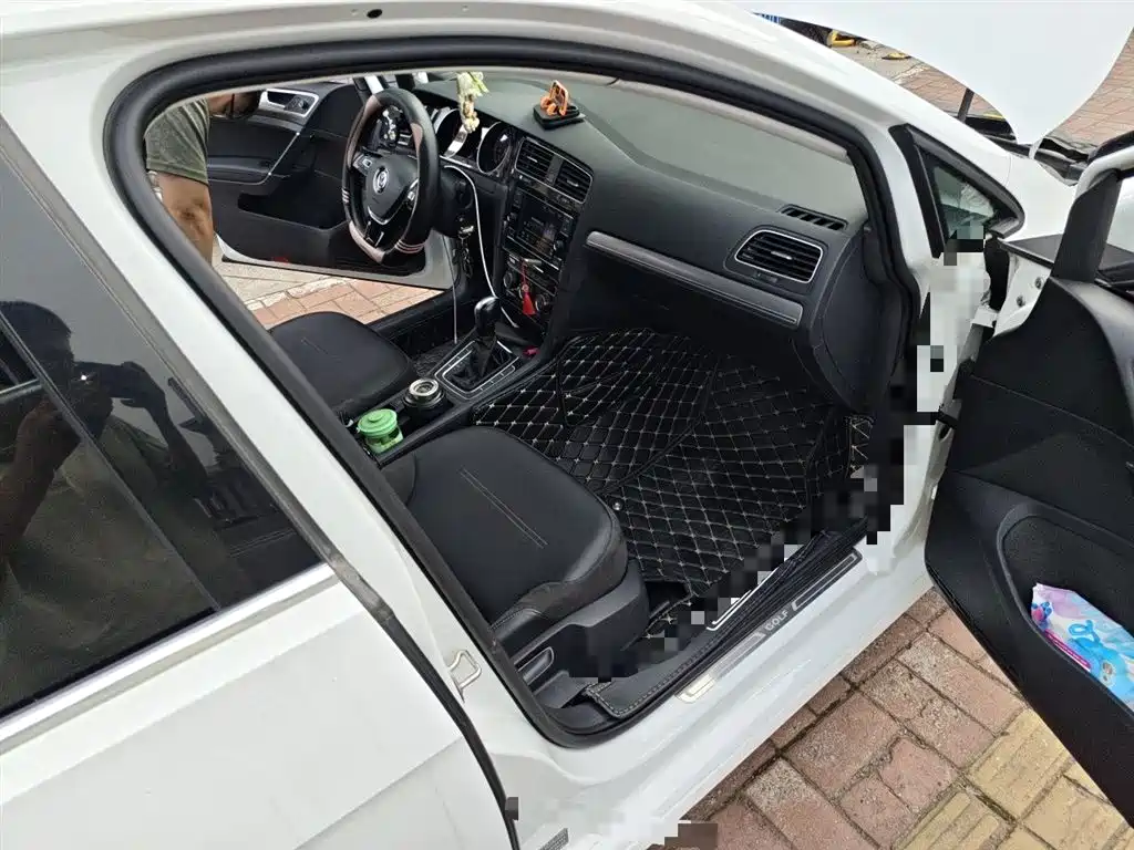 Volkswagen Golf 2018 1.6L Automatic Comfort фото 21