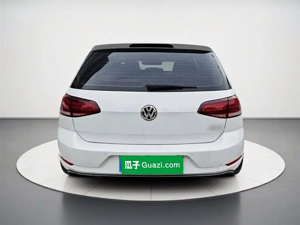 Volkswagen Golf 2018 1.6L Automatic Comfort фото 3