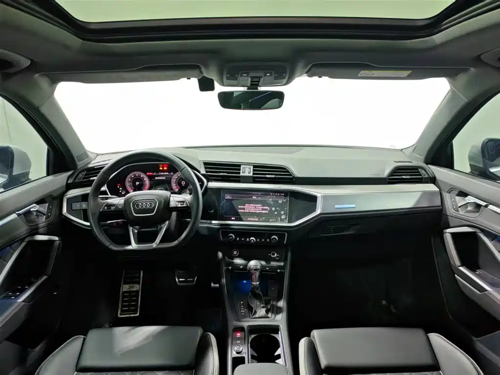 Audi Q3 2024 35 TFSI Fashion Sport фото 10