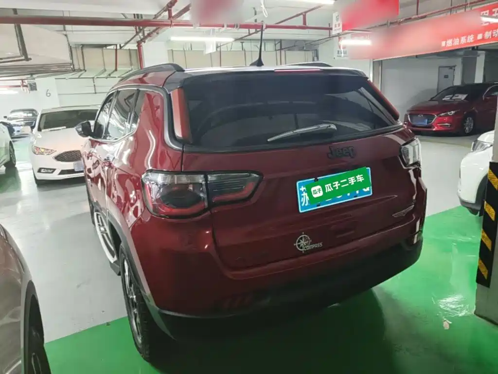 Photo 5 - Jeep Compass