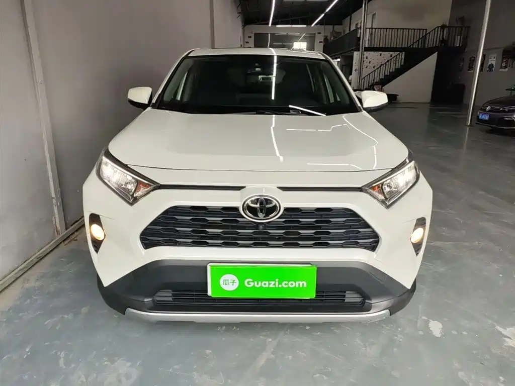Toyota RAV4 Rongfang 2020 2.0L CVT 2WD Trend Edition фото 3