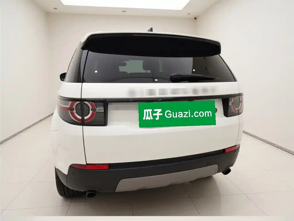 Land Rover Discovery Sport 2018 240PS SE Edition фото 5