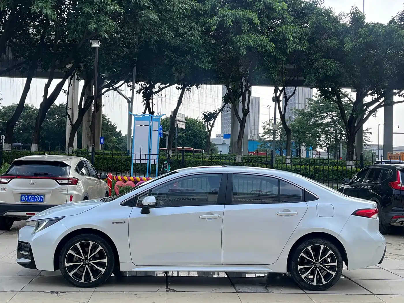 Toyota Levin 2021 Dual Engine 1.8H E-CVT Sport фото 7