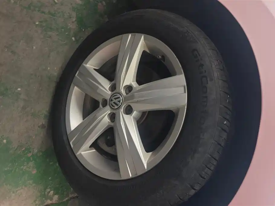 Volkswagen Lavida 2017 1.6L Automatic Trend Edition фото 6