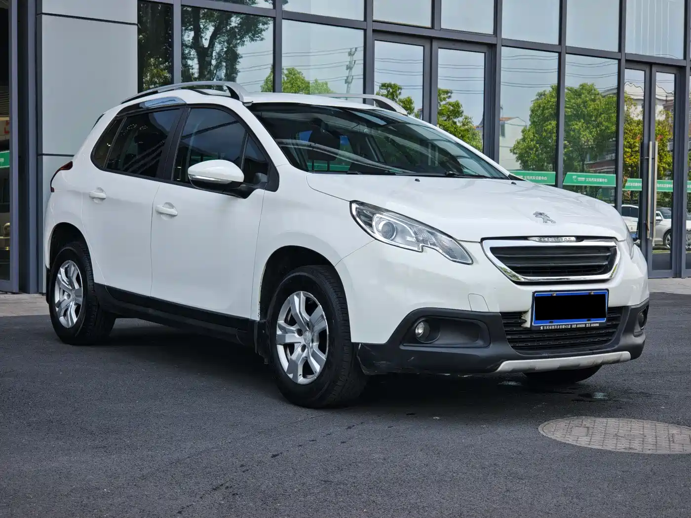 Peugeot 2008 2014 1.6L Manual Trend Edition фото 3