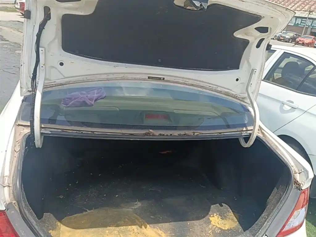 BYD F3 2012 Energy-saving Edition 1.5L Manual Comfort фото 19