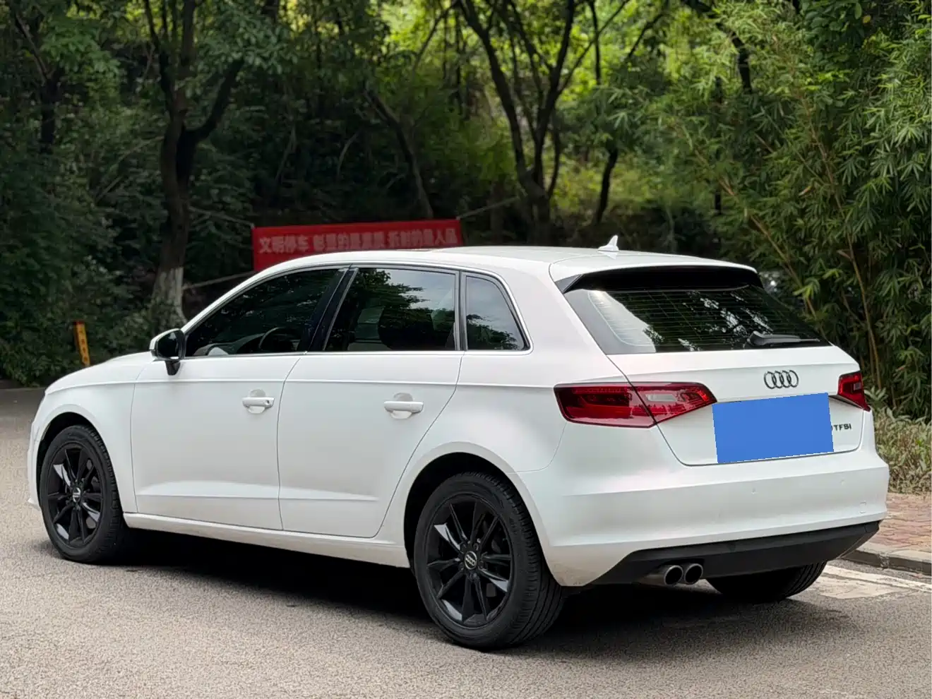 Audi A3 2015 Sportback 40 TFSI Automatic Comfort фото 6