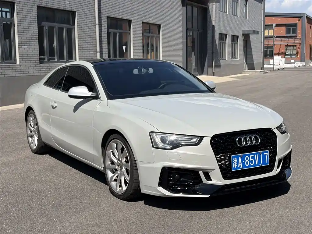 Audi A5 (Import) 2013 Coupe 40 TFSI quattro Style Edition фото 3