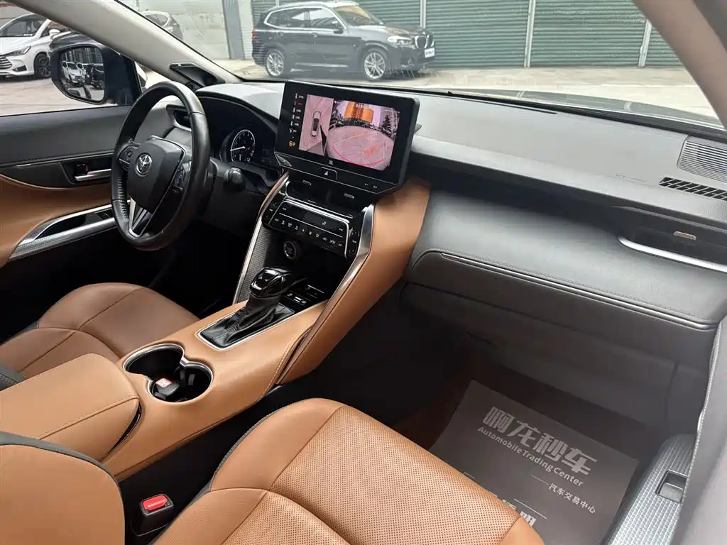 Toyota Venza 2022 2.0L CVT 2WD Premium фото 20