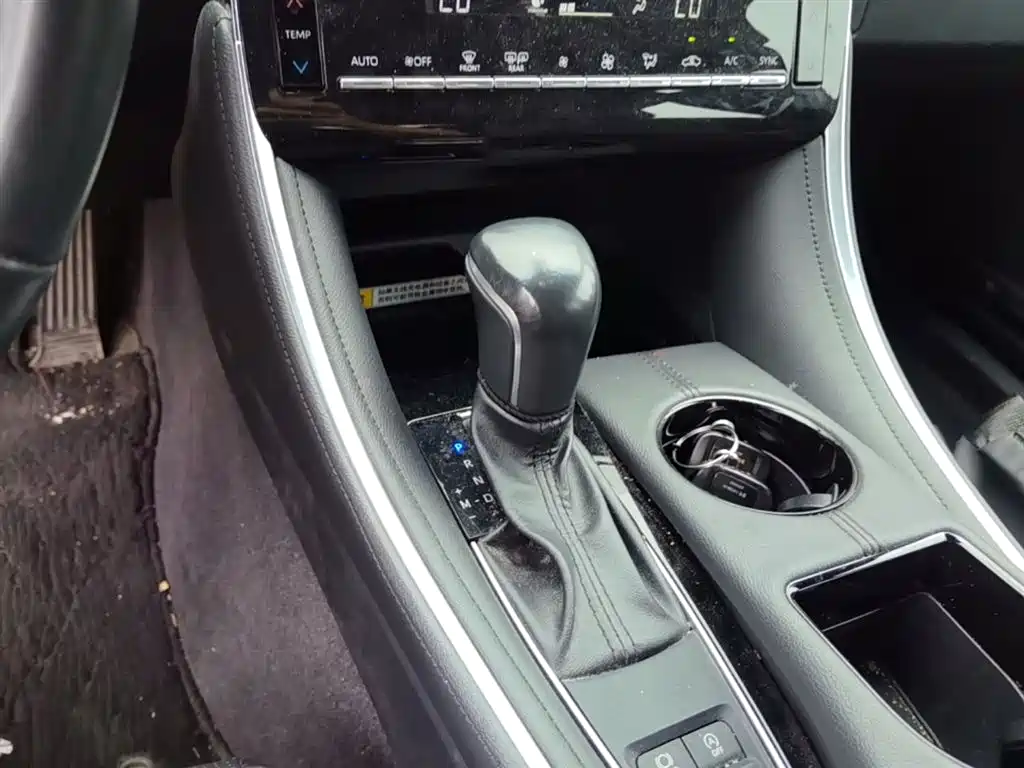 Toyota Avalon 2023 2.0L Luxury Edition фото 21