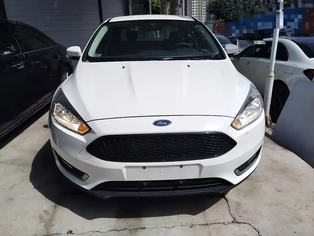 Фото 3 - Ford Focus