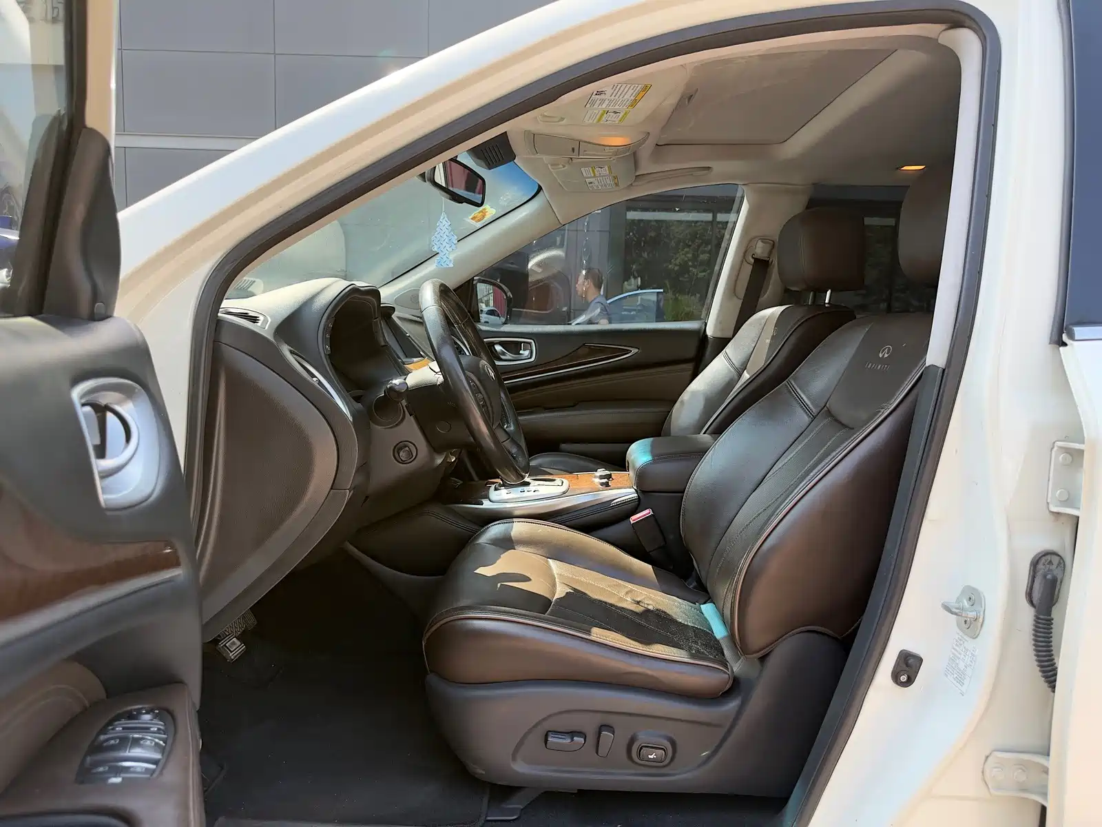 Photo 4 - Infiniti QX60 (Import)
