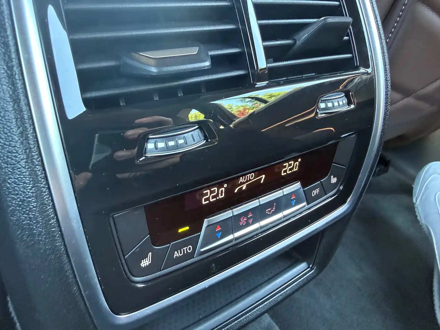 BMW X5 2025 Model xDrive 40Li Exclusive M Sport Blackout Package фото 10
