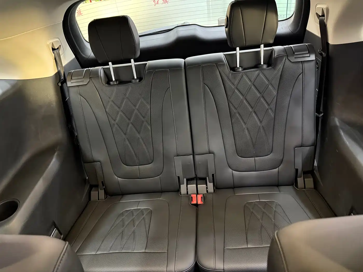 Hongqi HS7 PHEV 2024 2.0T PHEV 2WD Flagship 6-seater фото 9