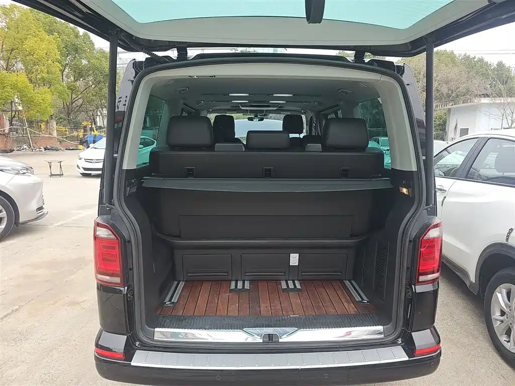 Volkswagen Multivan 2019 2.0TSI 4WD Premium 7-seater фото 15