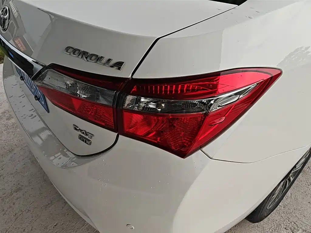 Toyota Corolla 2018 1.2T S-CVT GL Smart Edition фото 8