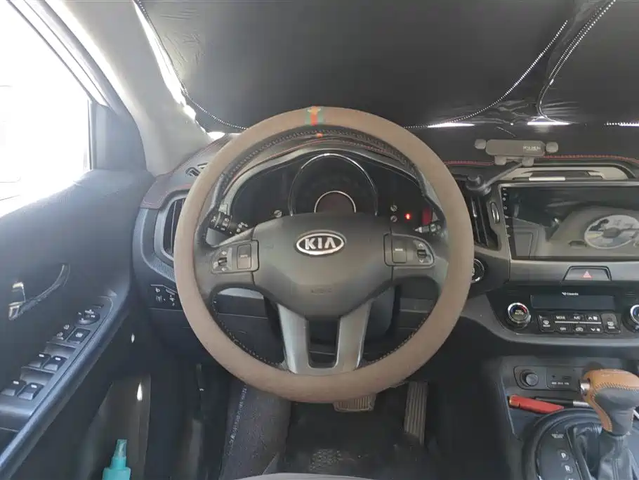 Kia Sportage 2012 2.0L Automatic 2WD NAVI Edition фото 15