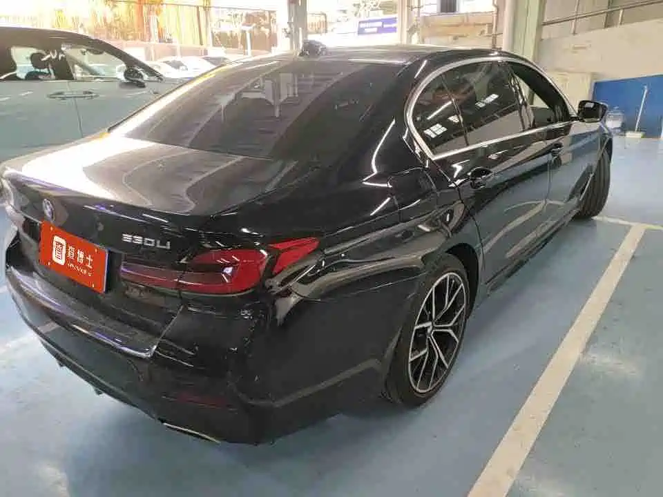 BMW 5 SERIES