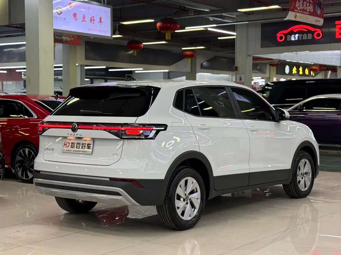 Volkswagen Tharu 2025 Model Rising Star 1.5L Advance Edition фото 2
